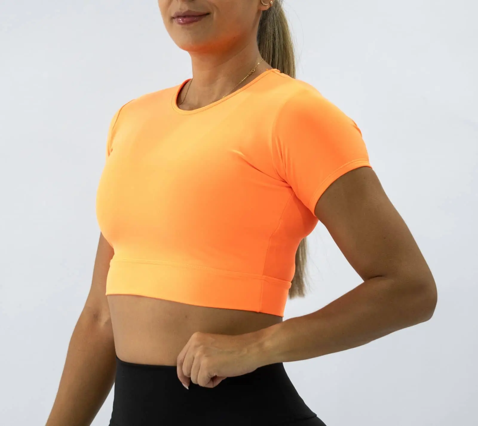 Crop Top Unicolor Martina - Fitness Mati Colombia